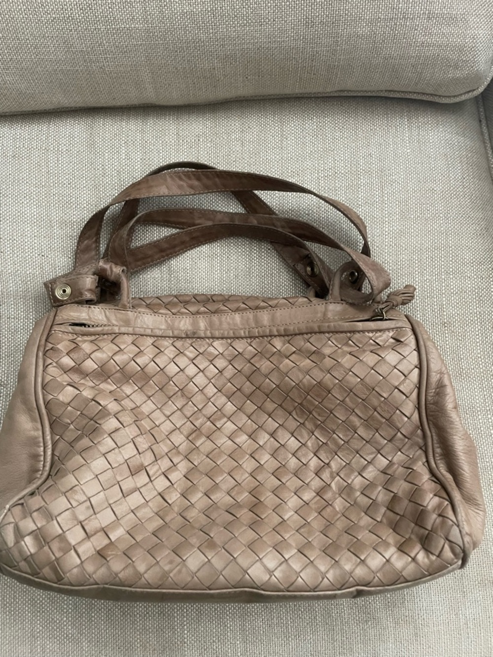 Bottega Veneta Intrecciato Leather Shoulder Bag in Taupe - Picture 6 of 16